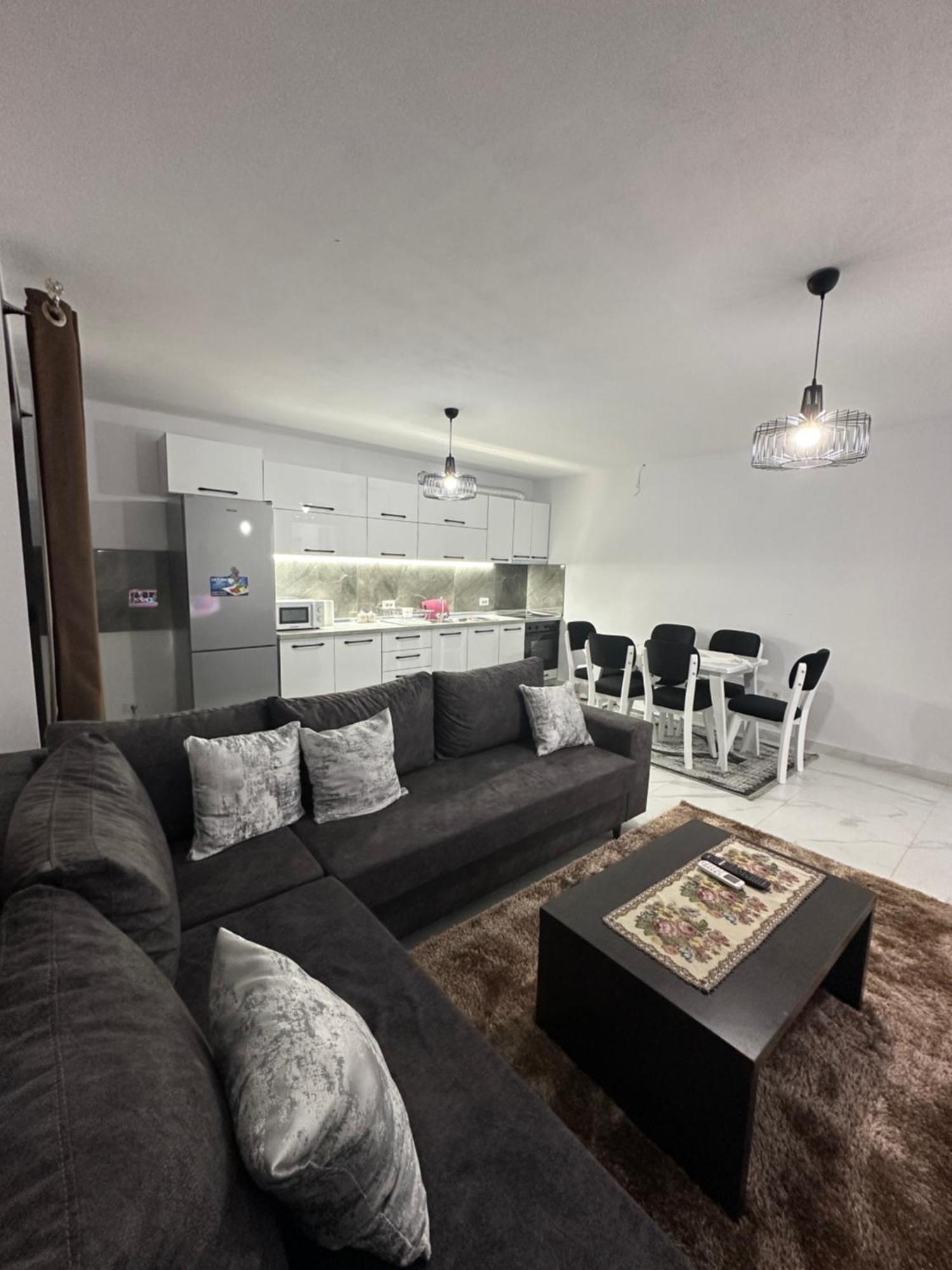 Elezi Apartment City Centre تيرانا المظهر الخارجي الصورة